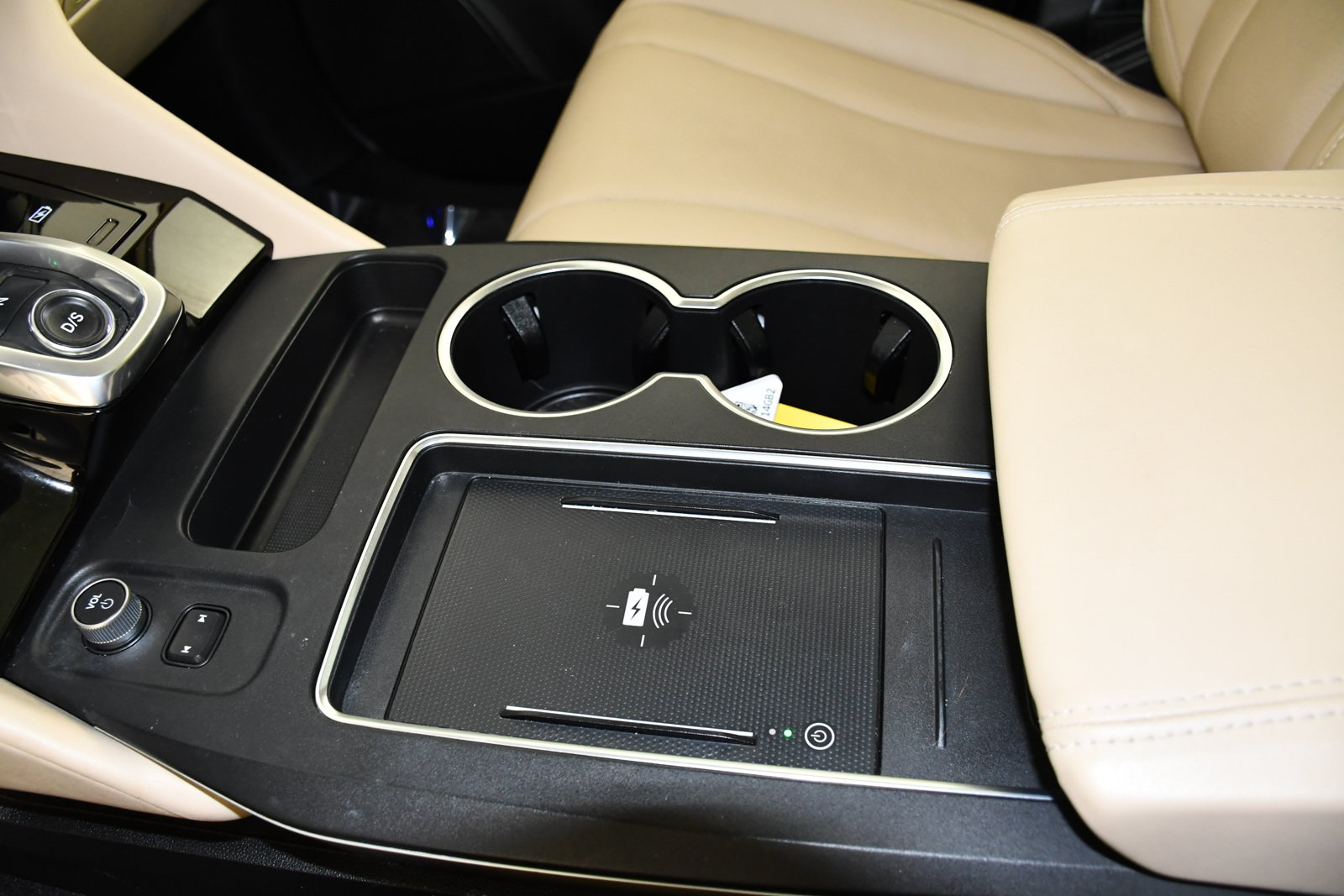 Certified 2025 Acura MDX SH-AWD w/ Technology Package image 31