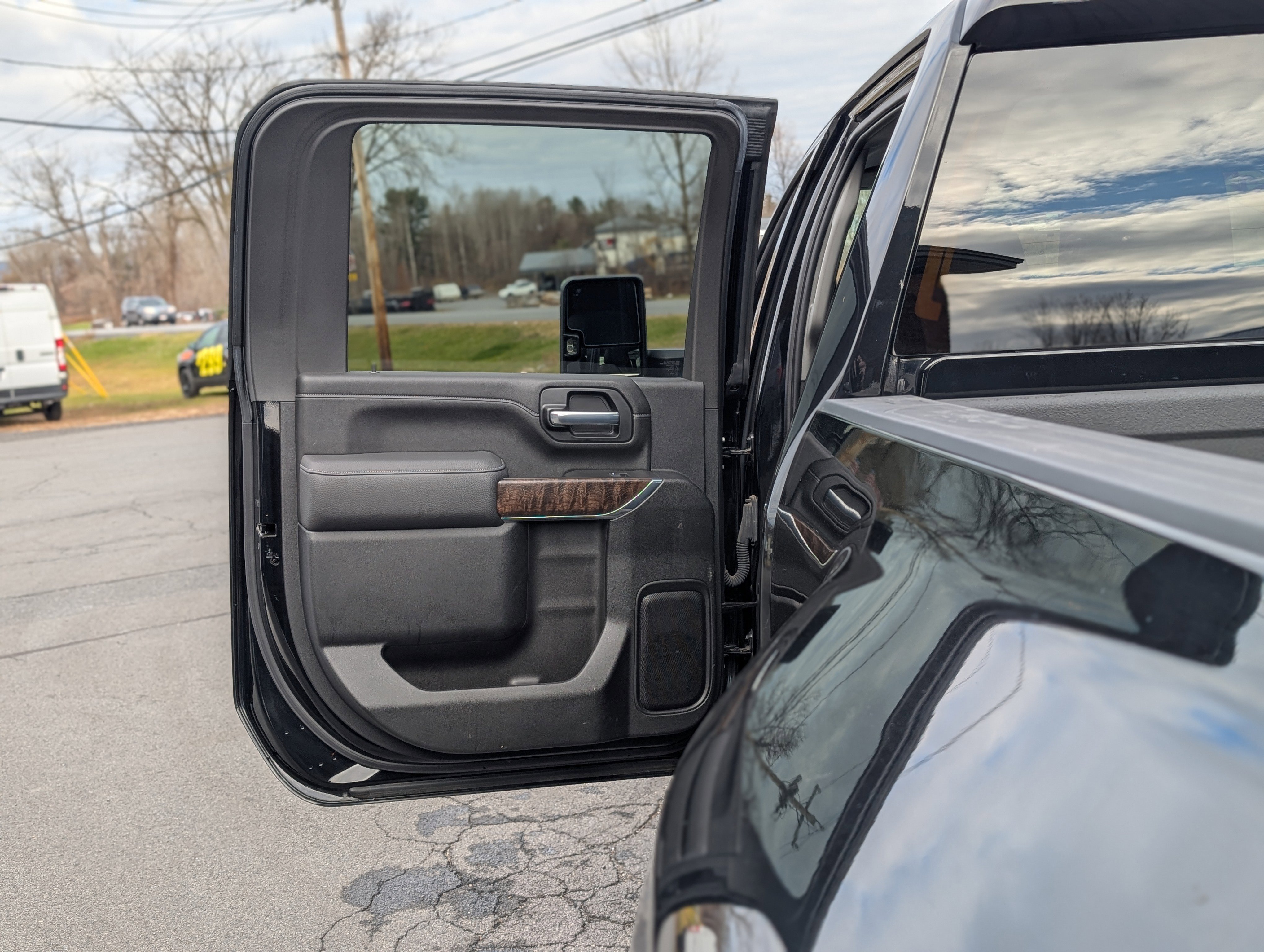 Used 2021 GMC Sierra 3500 Denali w/ Denali Ultimate Package image 43