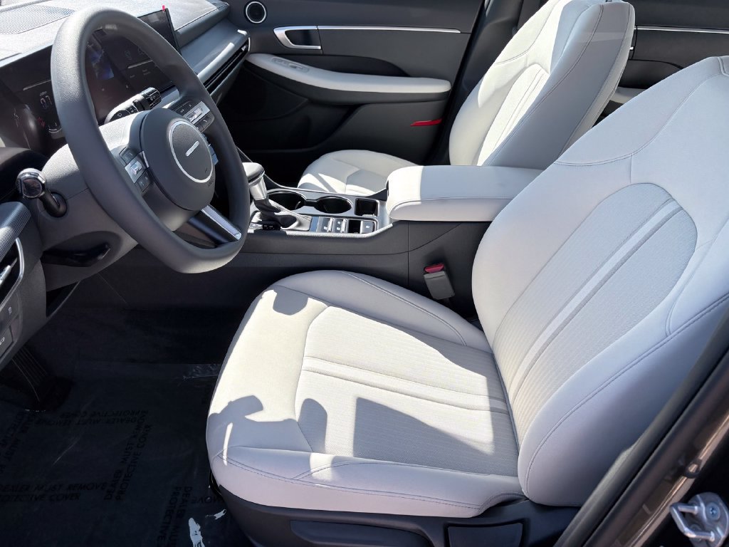 New 2026 Hyundai Sonata SE FWD image 8