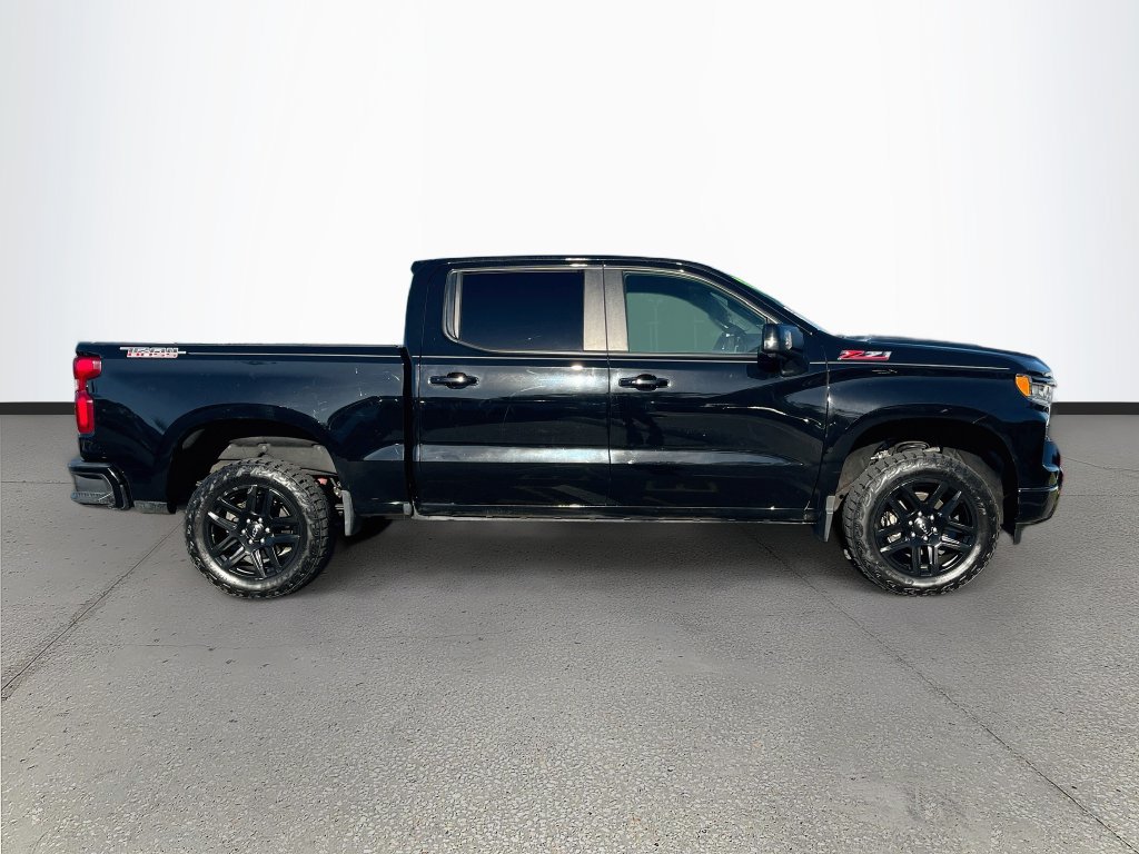 Used 2024 Chevrolet Silverado 1500 LT Trail Boss w/ LT Trail Boss Premium Package AWD/4WD image 8