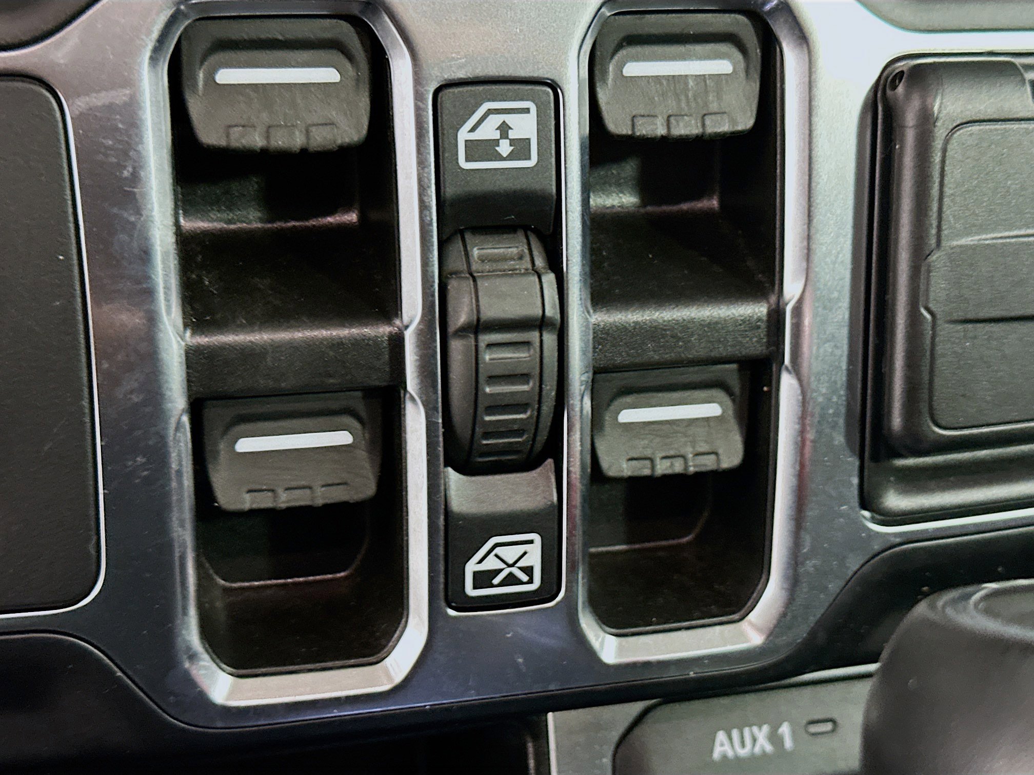 Used 2023 Jeep Wrangler Sahara w/ Cold Weather Group image 15