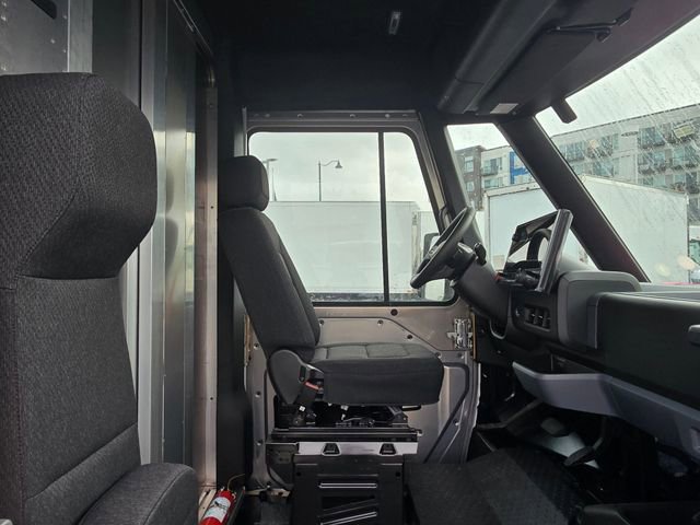 New 2025 Chevrolet Brightdrop 400 w/ Battery Pack, Max Range image 11