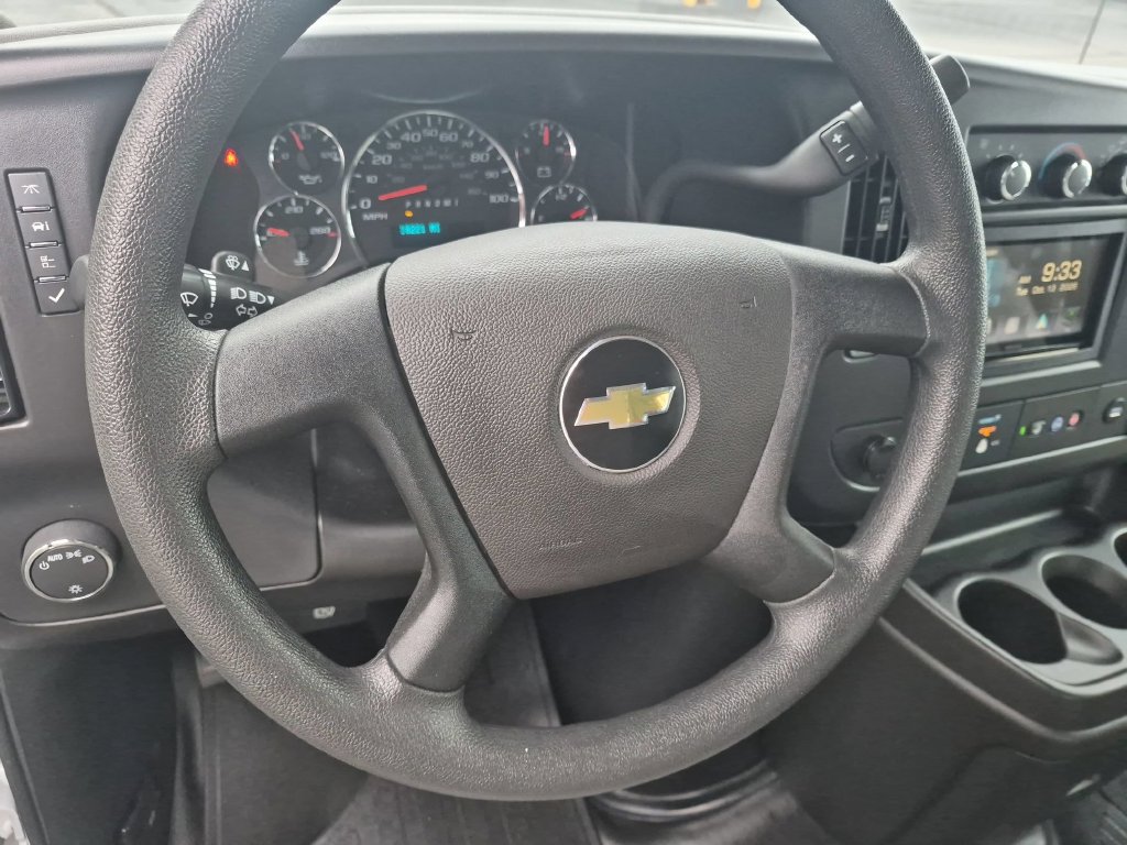 Used 2025 Chevrolet Express 2500 RWD image 17