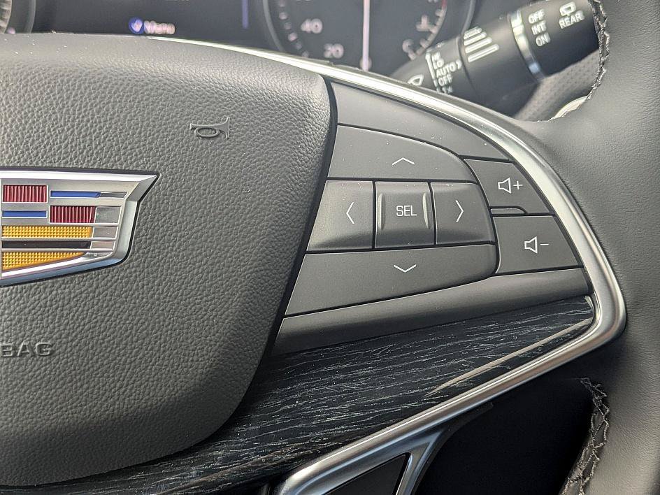 New 2026 Cadillac XT5 Premium Luxury w/ LPO, ONYX Package AWD/4WD image 14