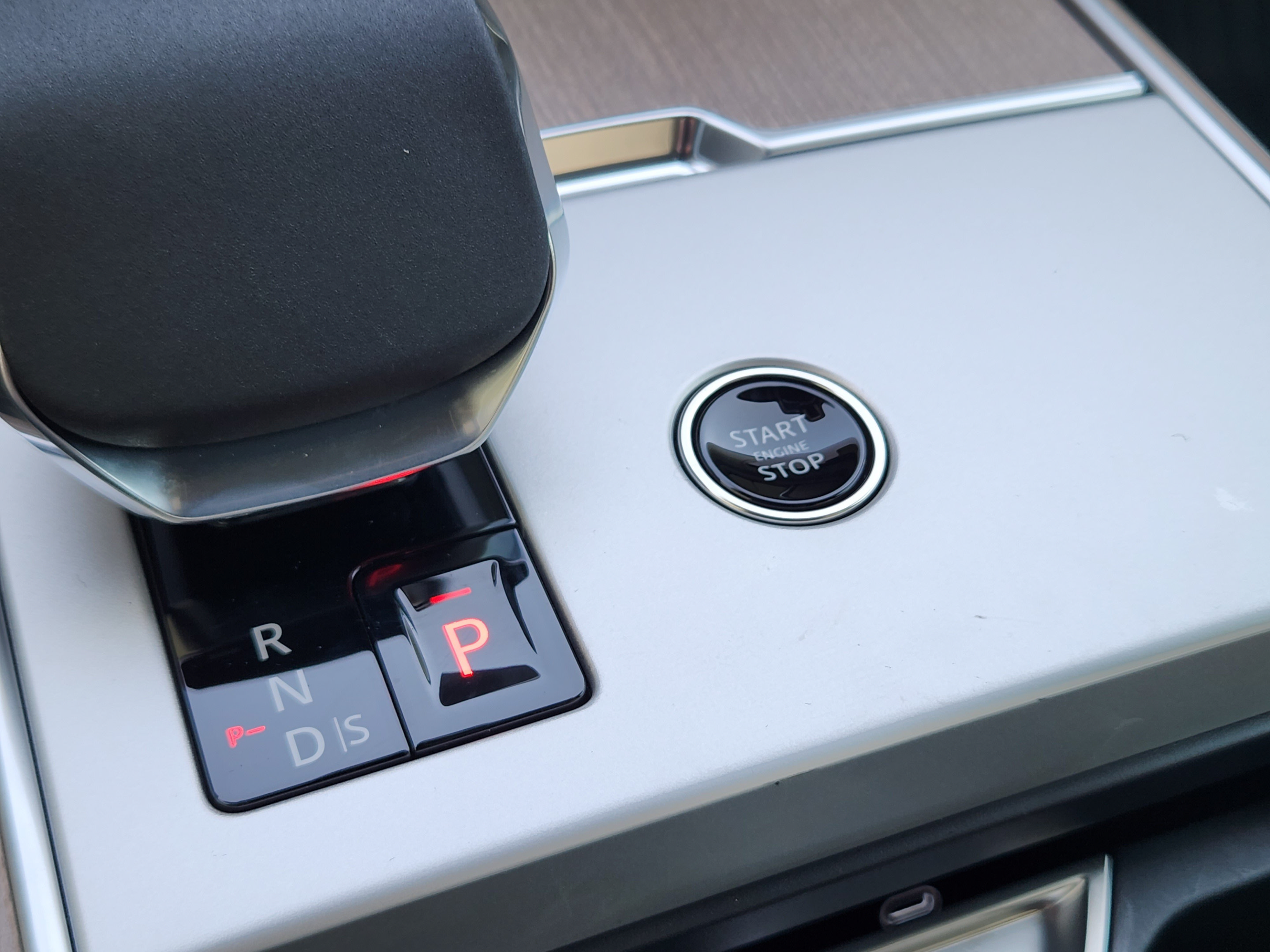 New 2026 Land Rover Range Rover SE AWD/4WD image 15
