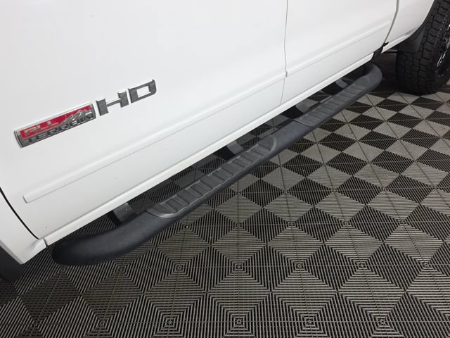 Used 2018 GMC Sierra 2500 SLT w/ Duramax Plus Package AWD/4WD image 11