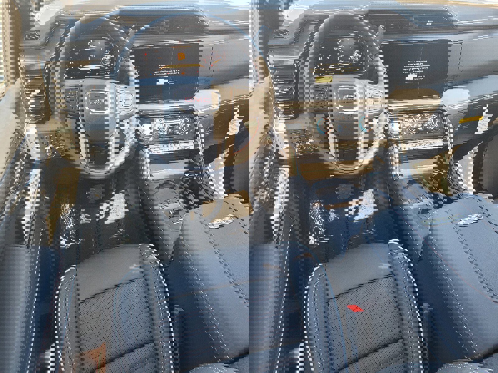 New 2026 GMC Sierra 2500 Denali Ultimate w/ Max Trailering Package image 16