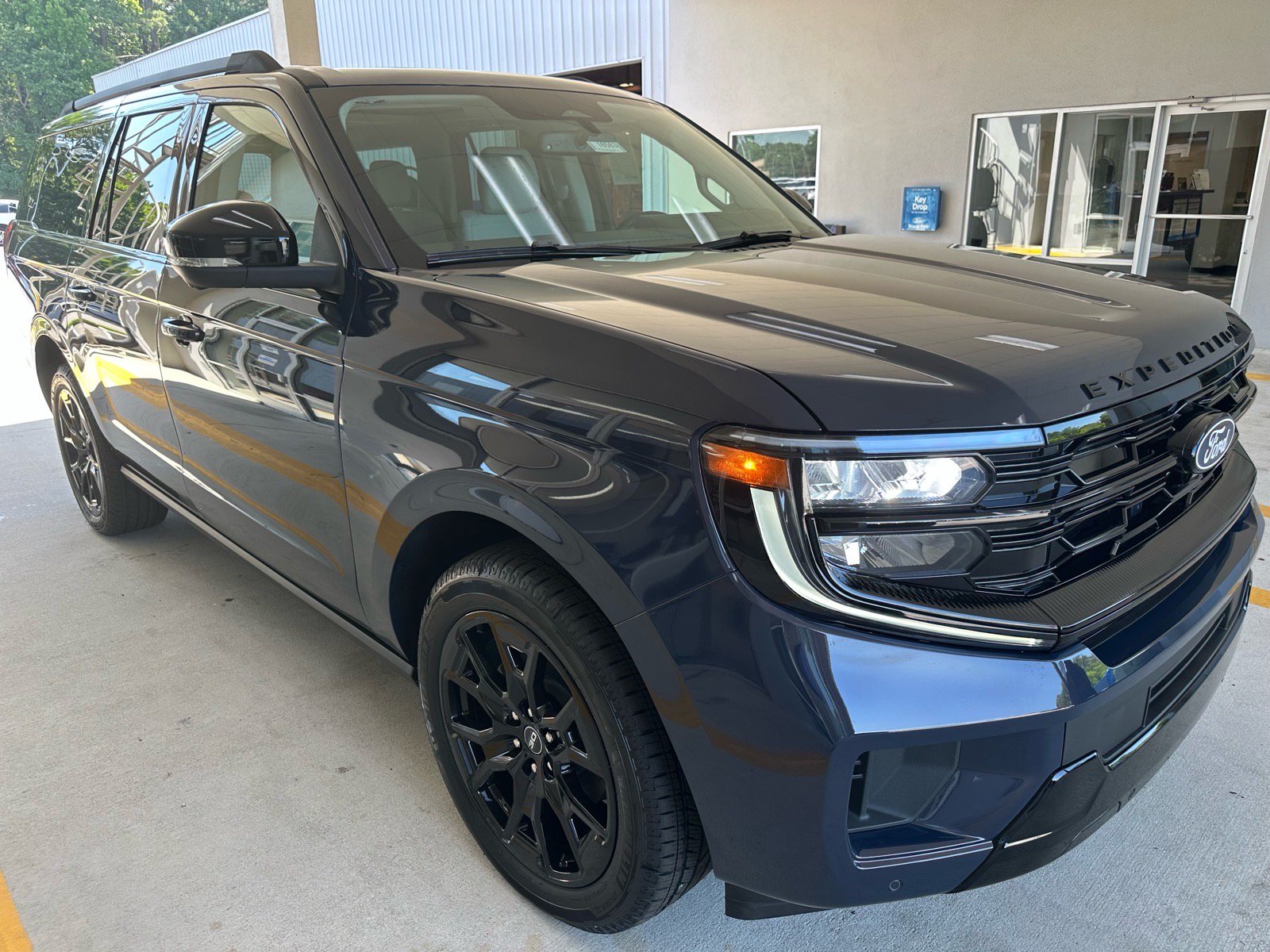 New 2027 Ford Expedition Max Platinum AWD/4WD image 5