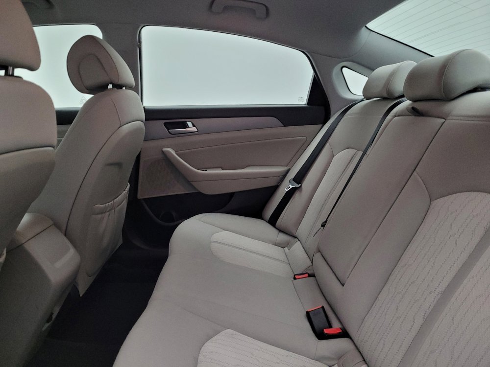 Used 2017 Hyundai Sonata SE image 18