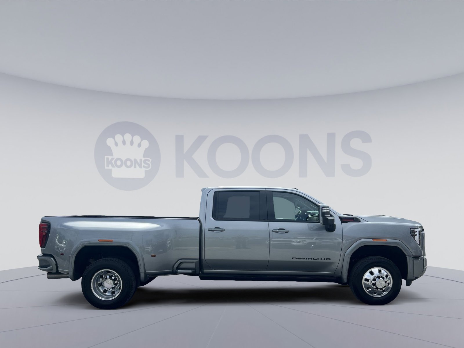 Used 2025 GMC Sierra 3500 Denali w/ Denali Reserve Package image 8
