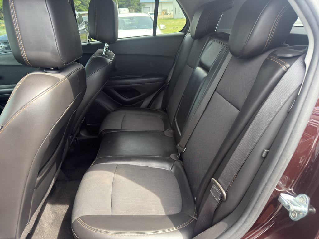 Used 2021 Chevrolet Trax LT AWD/4WD image 11