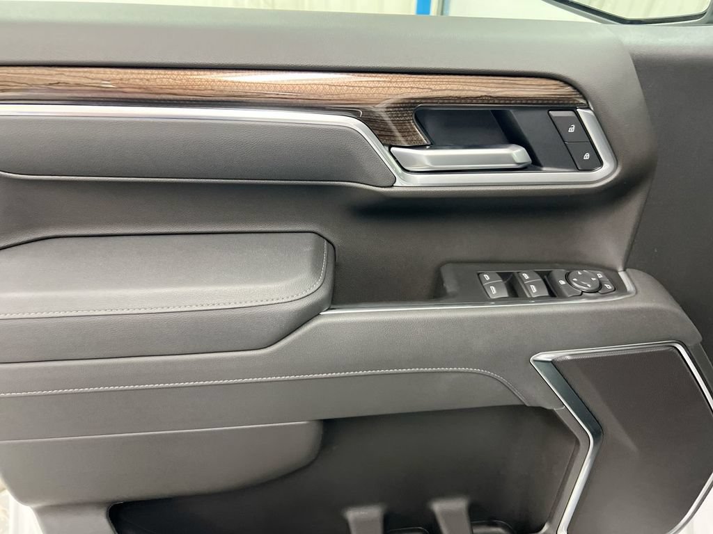 New 2026 Chevrolet Silverado 1500 LT w/ All Star Edition Plus AWD/4WD image 21