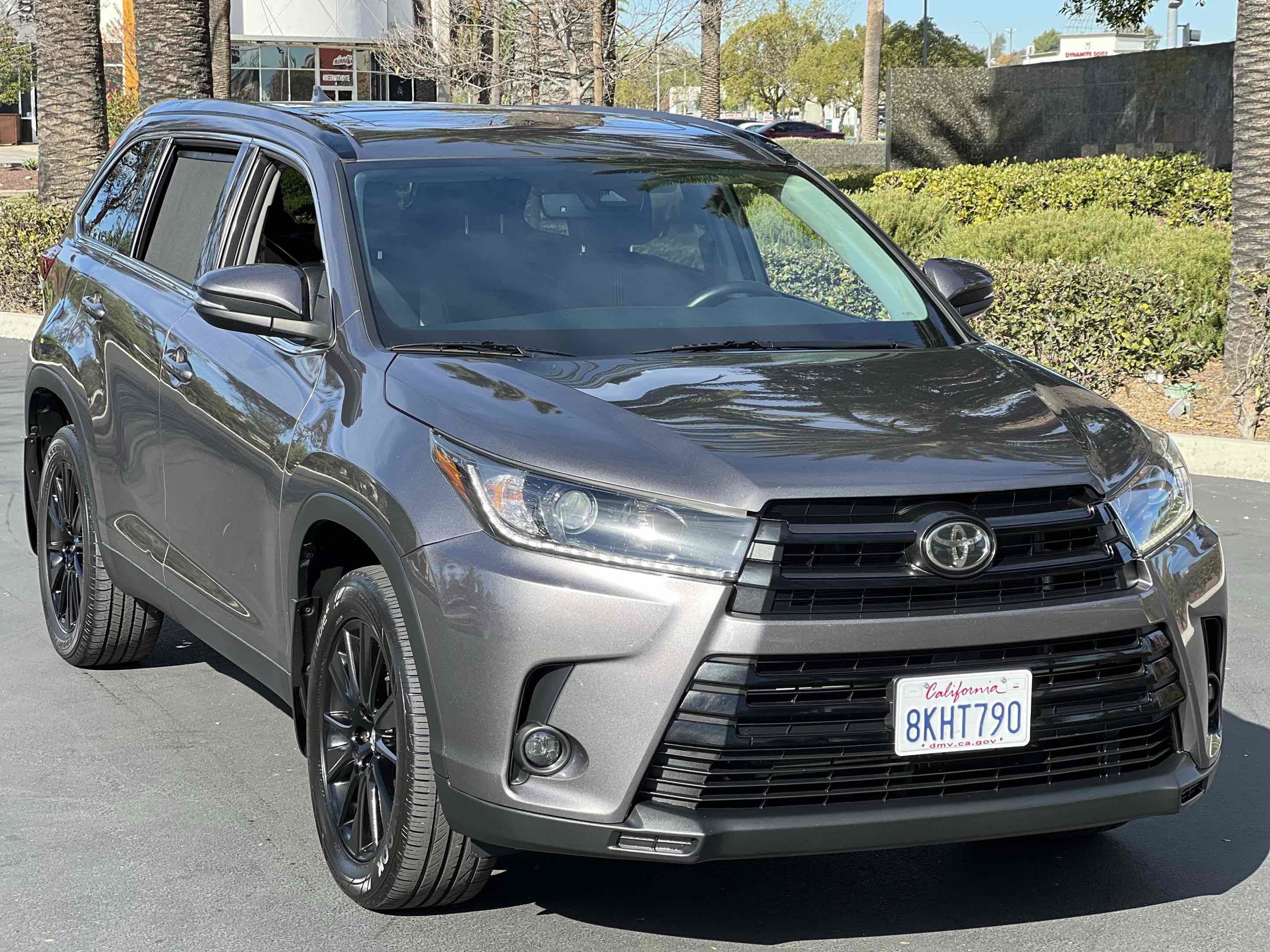 Used 2019 Toyota Highlander XLE image 24