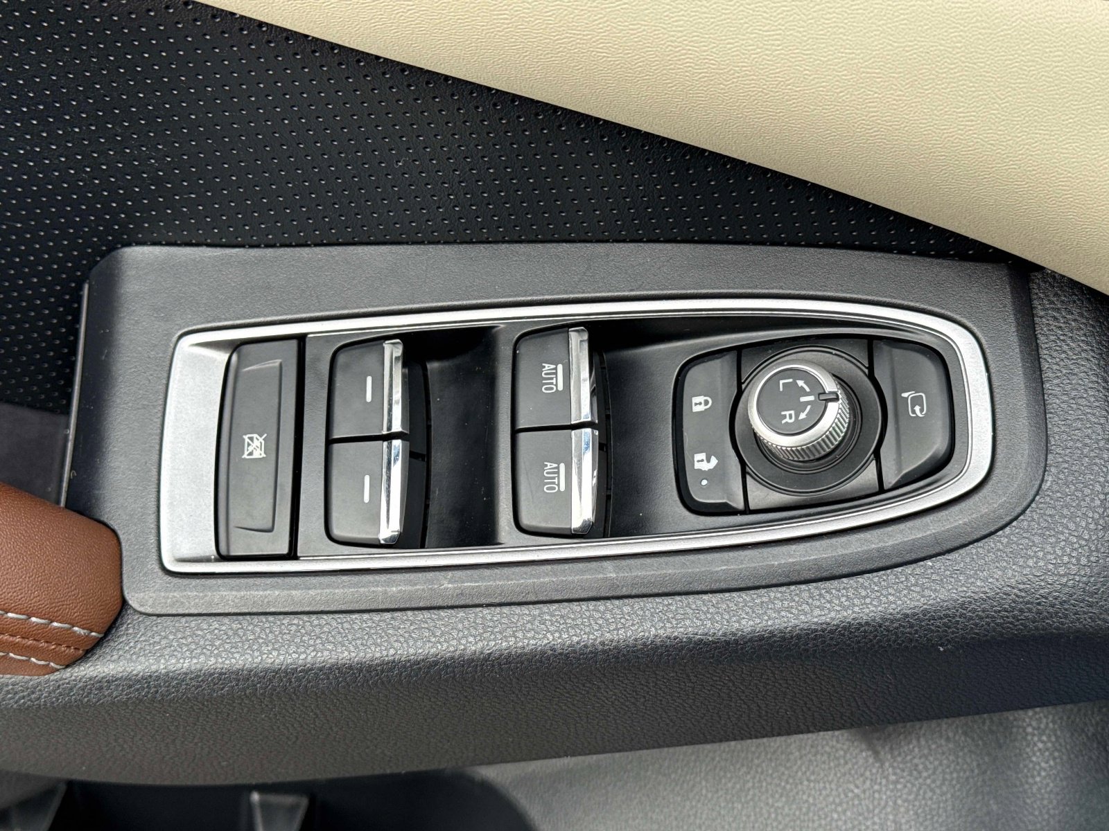 Used 2020 Subaru Ascent Touring image 21