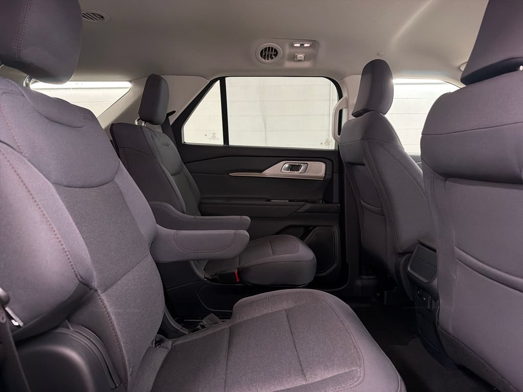 New 2026 Ford Explorer Active RWD image 29