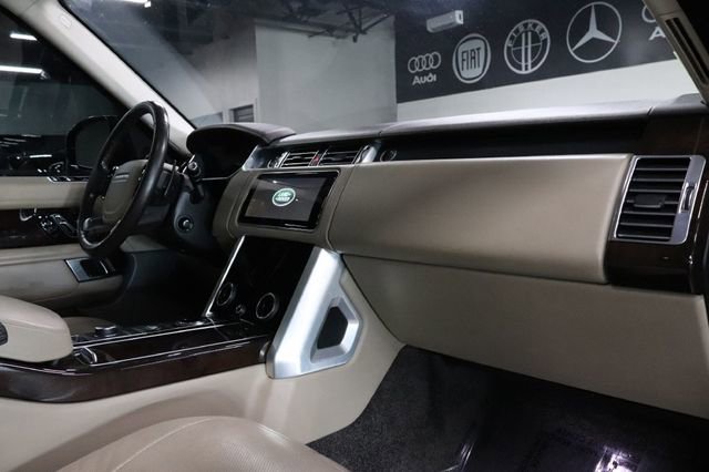 Used 2019 Land Rover Range Rover HSE image 31