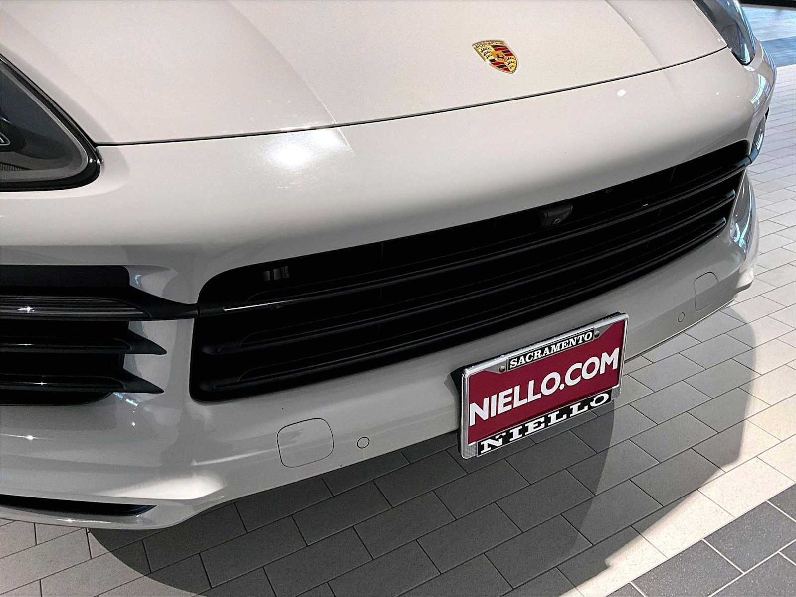 Used 2022 Porsche Cayenne S image 33