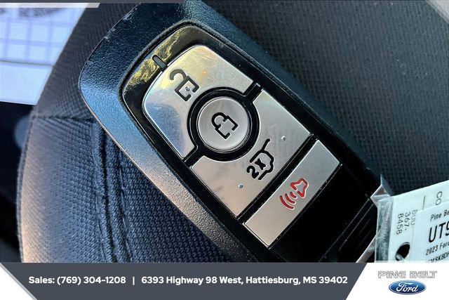 Used 2023 Ford Explorer XLT image 9