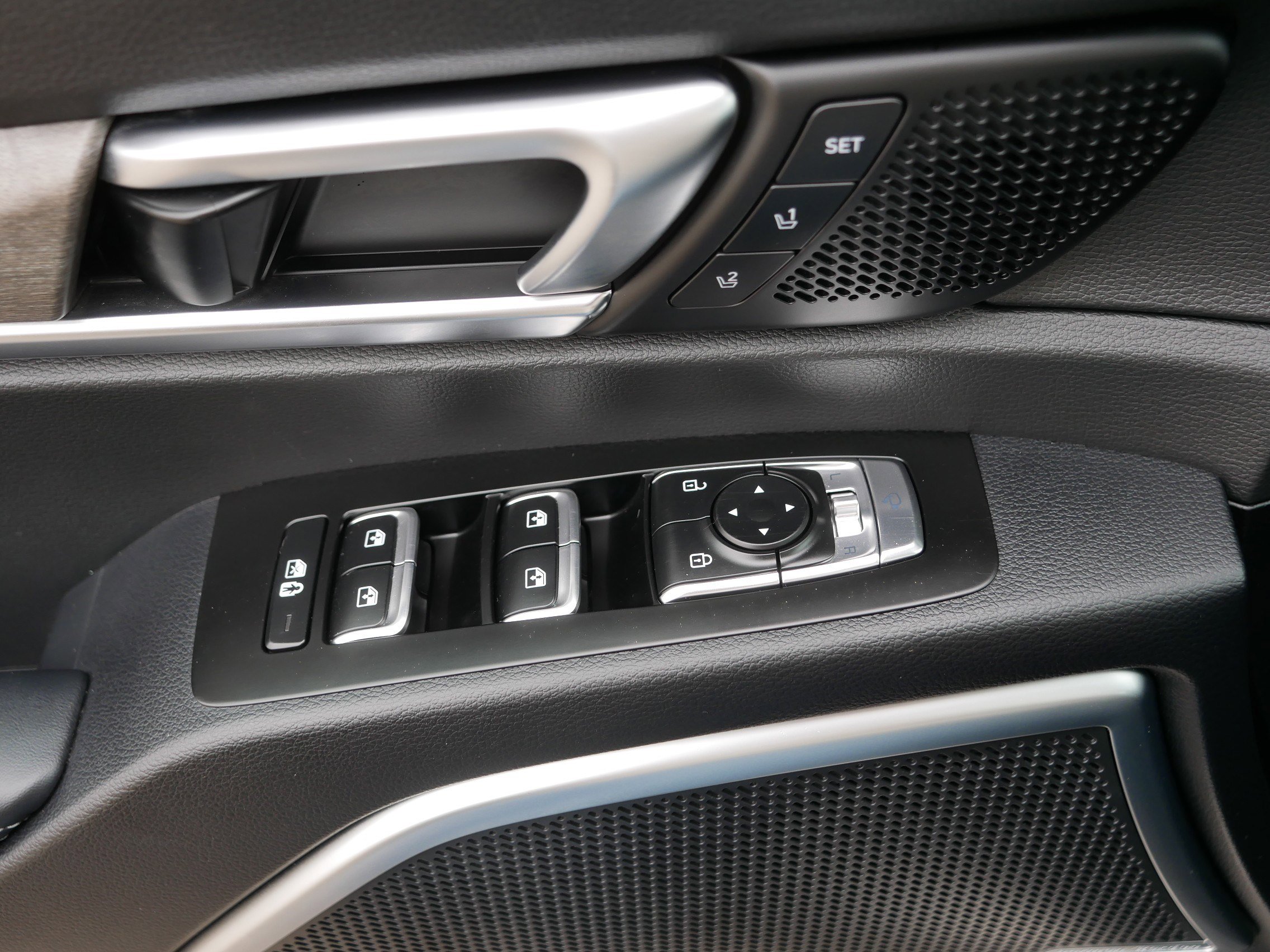 Used 2022 Kia Telluride SX w/ SX Prestige Package image 19