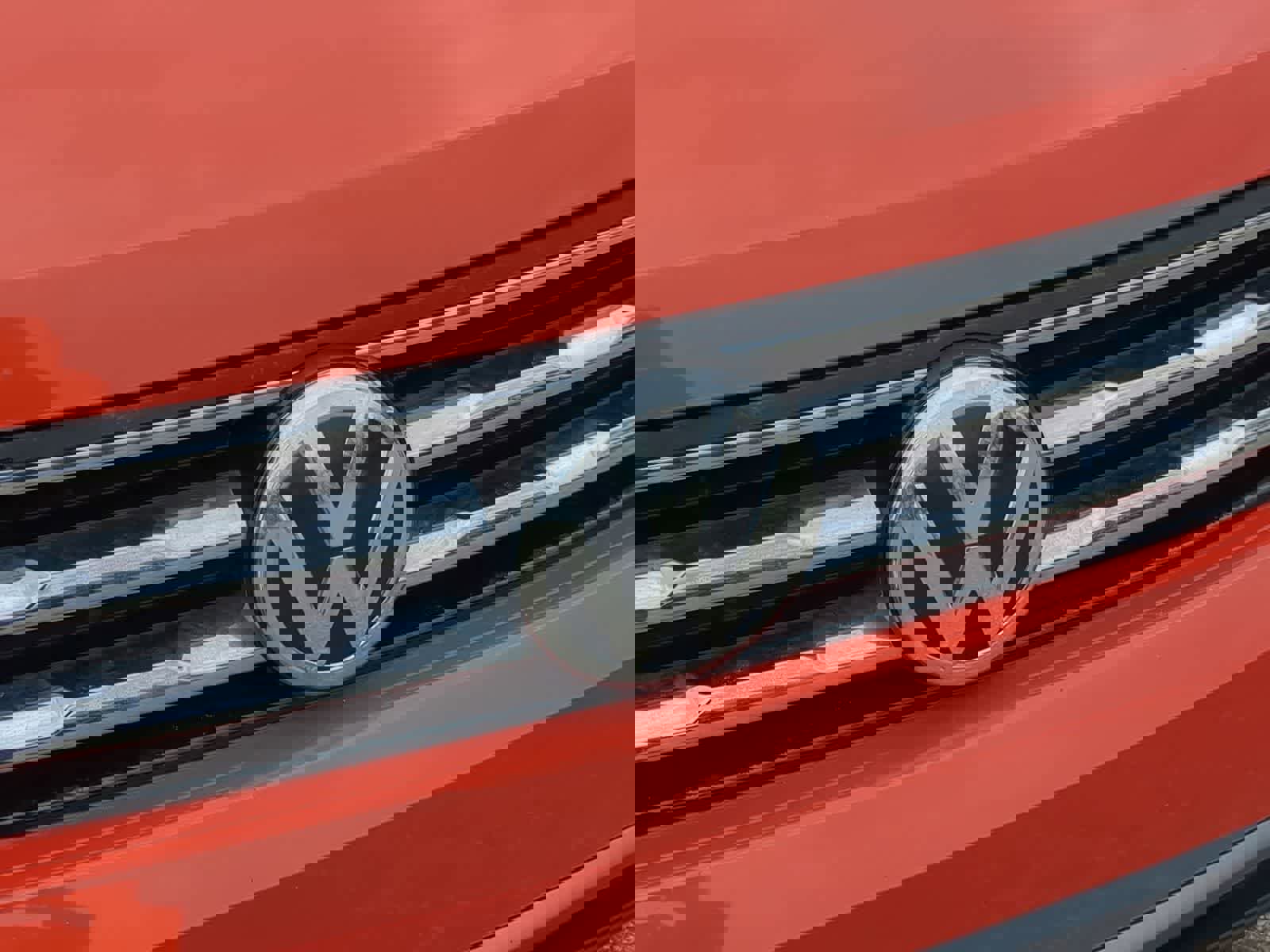 Used 2018 Volkswagen Tiguan SE image 12