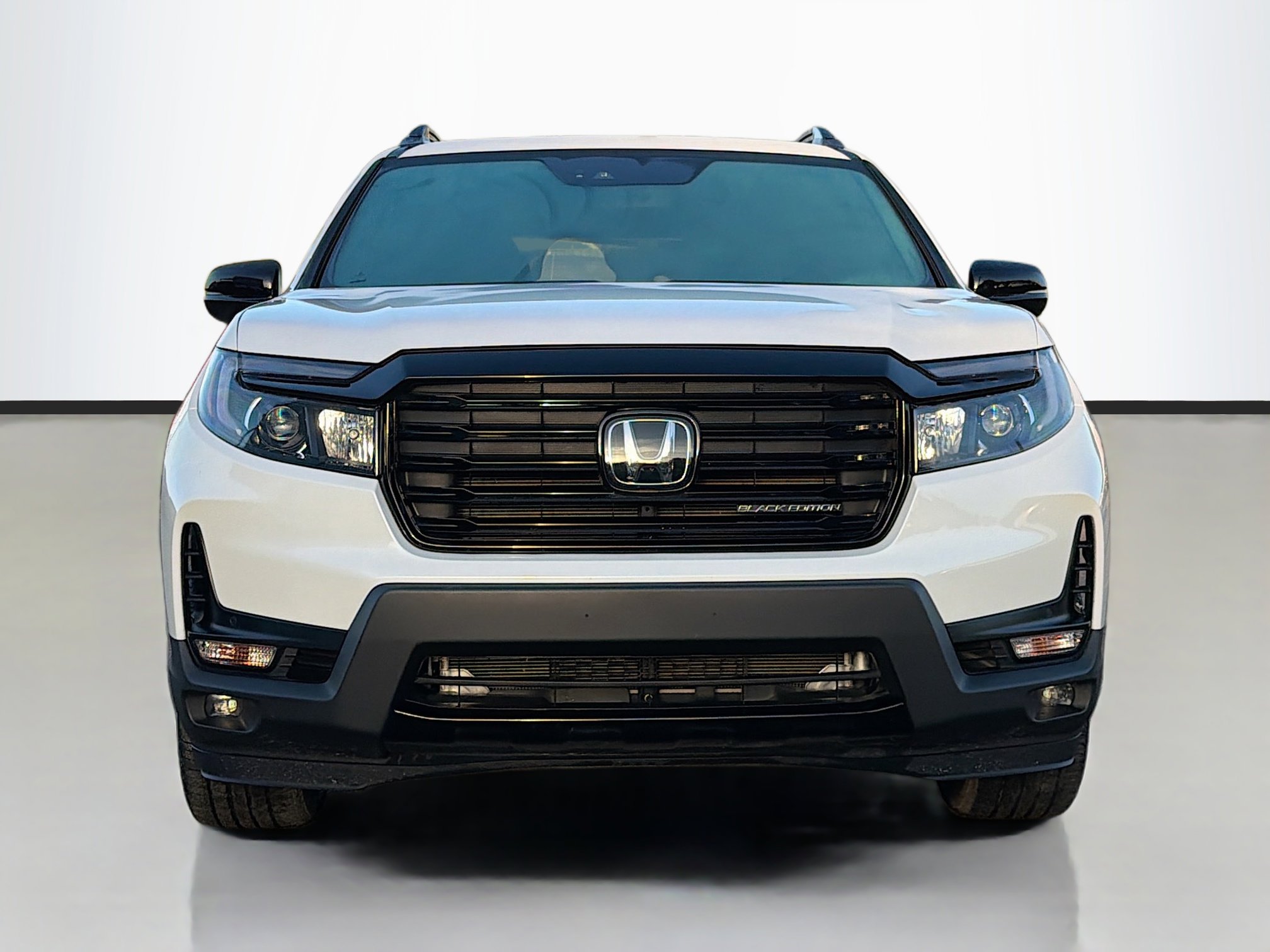 Used 2025 Honda Passport Black Edition image 8