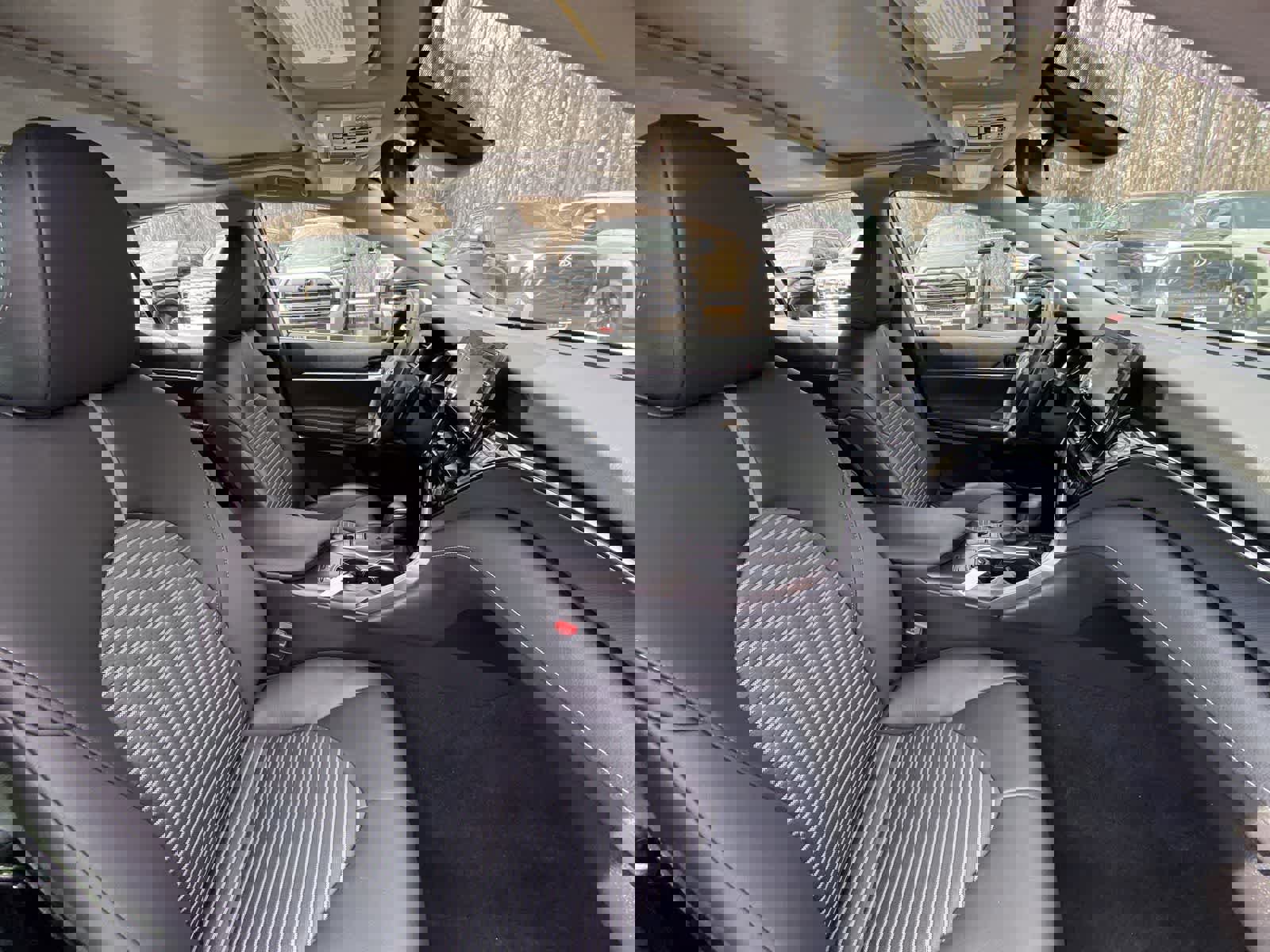 Used 2023 Toyota Camry SE w/ Cold Weather Package image 21