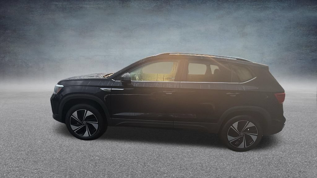 Used 2024 Volkswagen Taos SE AWD/4WD image 6