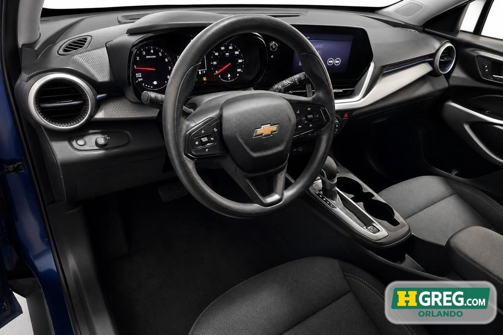 Used 2024 Chevrolet Trax LS w/ Driver Confidence Package FWD image 11