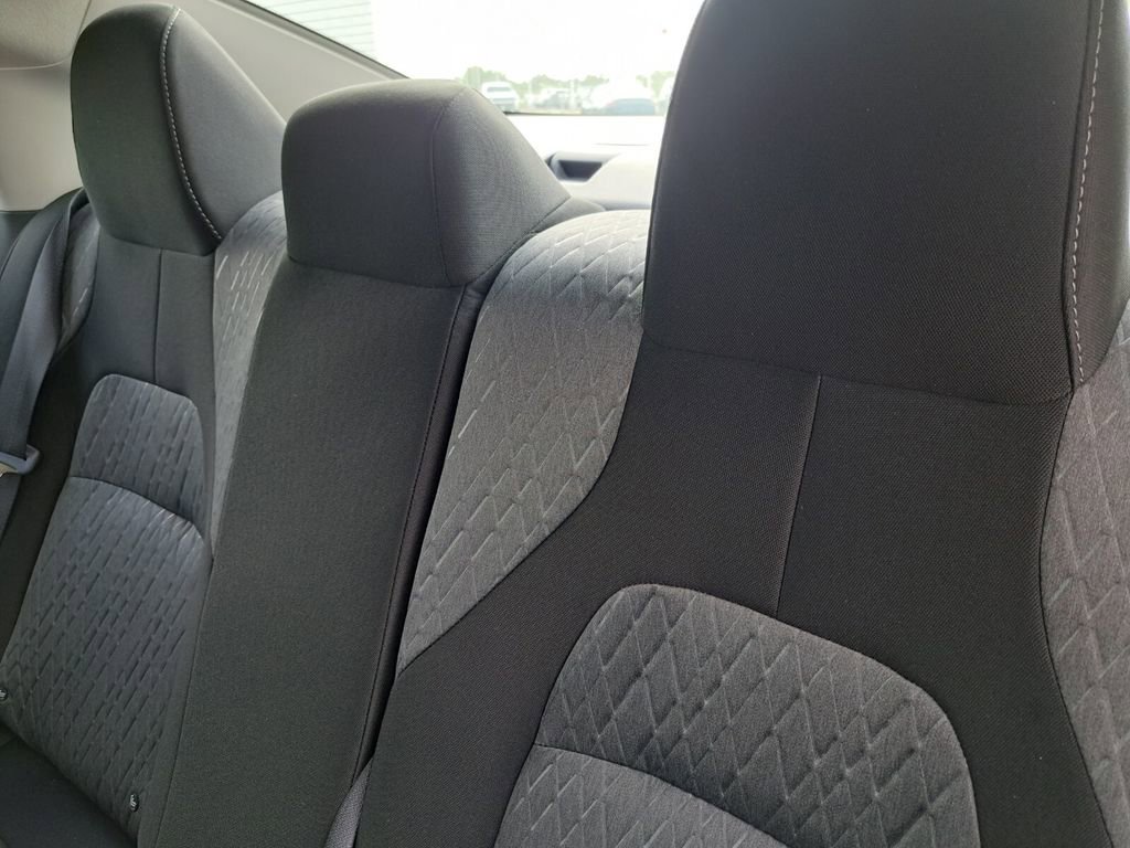 Used 2026 Nissan Sentra SV w/ SV Convenience Package FWD image 23