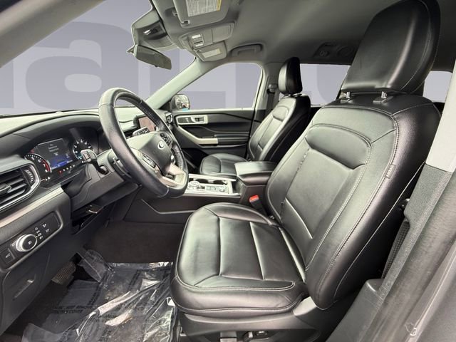 Certified 2021 Ford Explorer XLT w/ Equipment Group 202A image 10