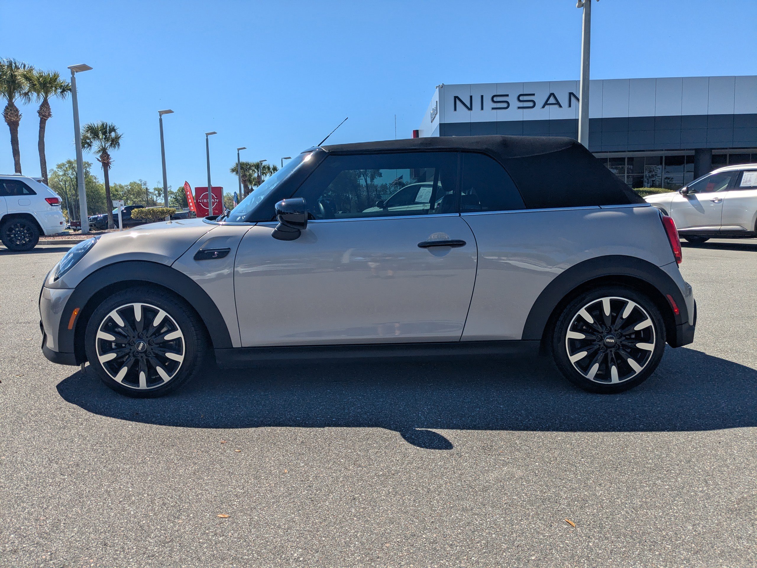 Used 2023 MINI Cooper S image 7