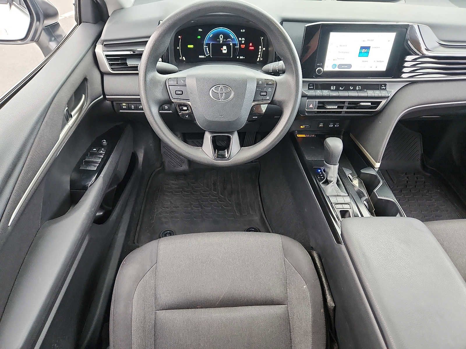 Used 2025 Toyota Camry LE FWD image 11