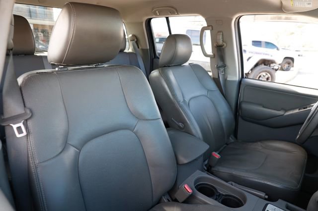 Used 2012 Nissan Frontier SL image 19