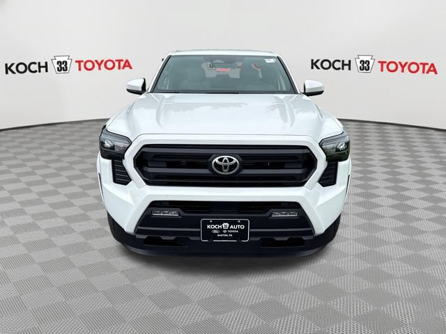 Certified 2025 Toyota Tacoma SR5 AWD/4WD image 2