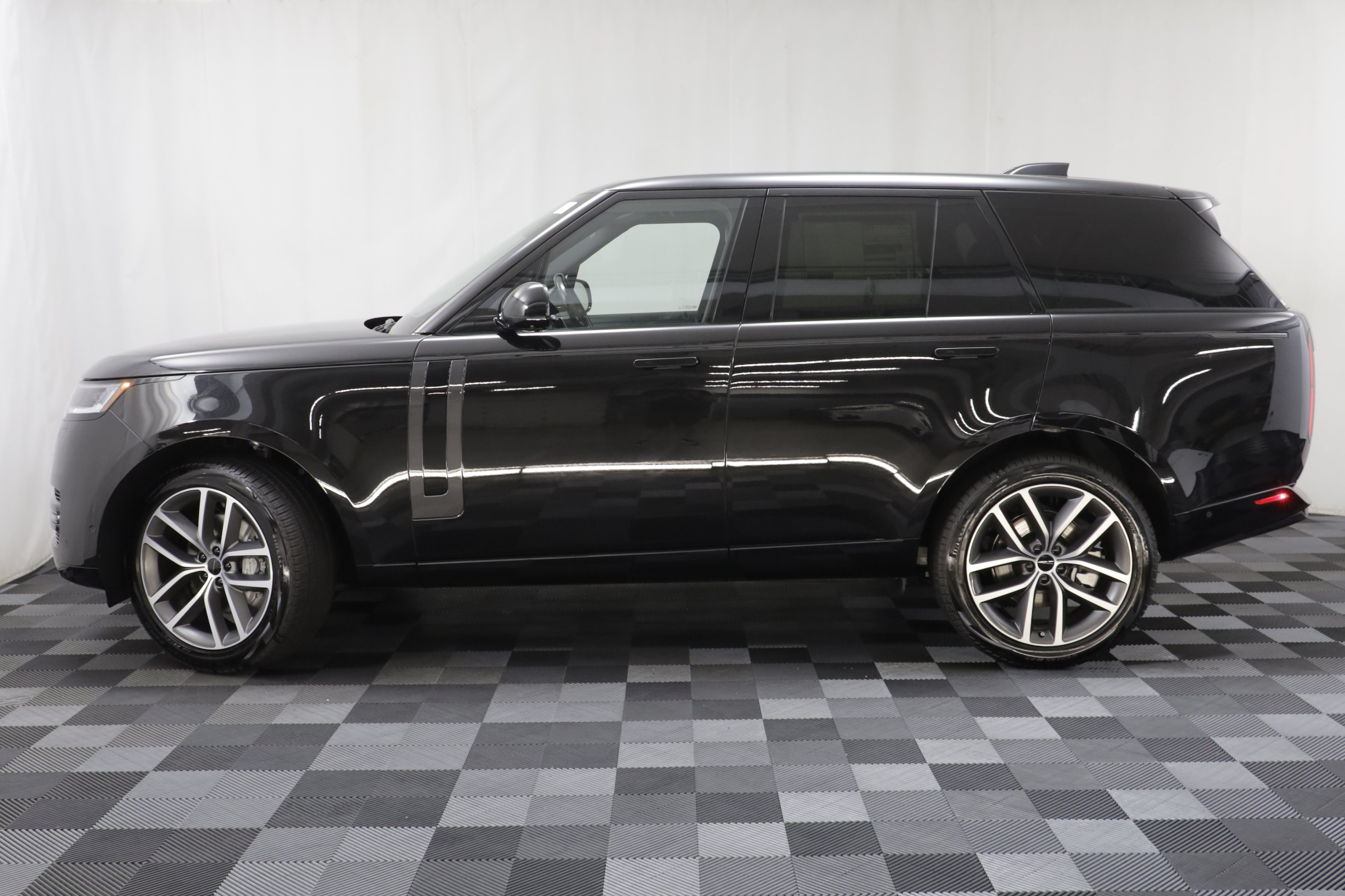 New 2026 Land Rover Range Rover SE AWD/4WD image 5
