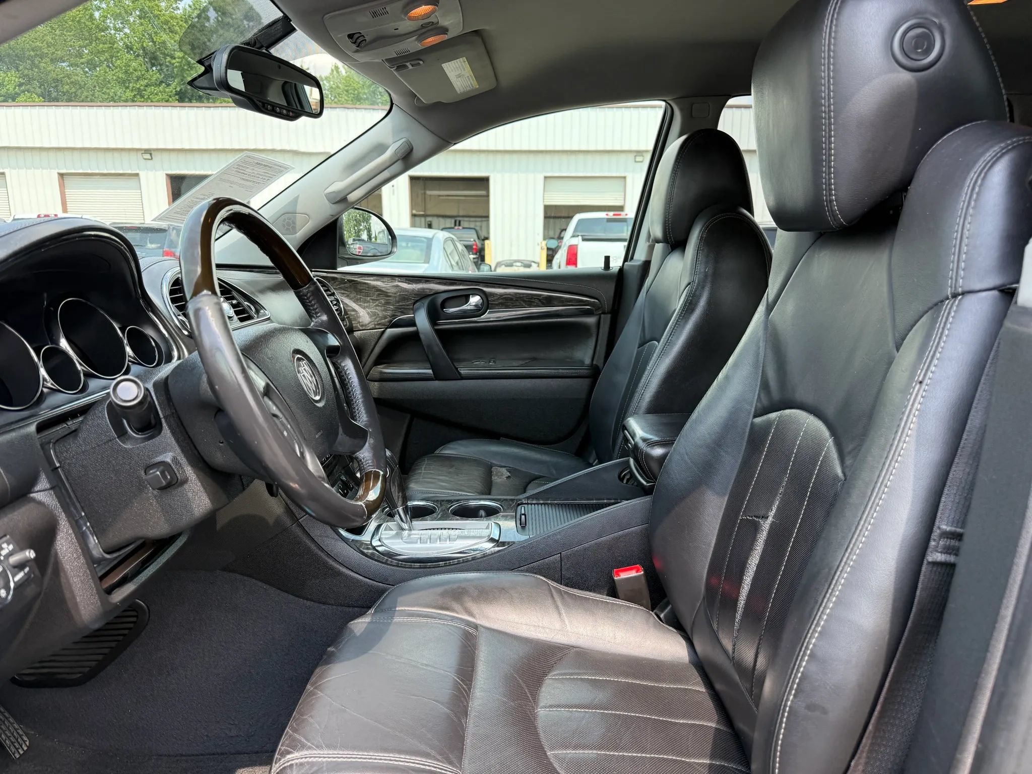 Used 2014 Buick Enclave Premium FWD image 2