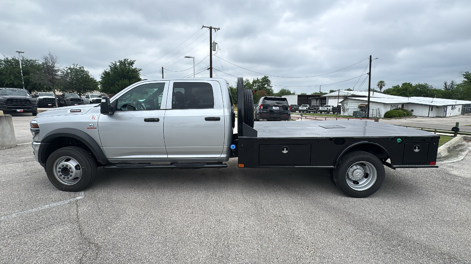 New 2026 RAM 5500 Tradesman w/ Chrome Appearance Group AWD/4WD image 8