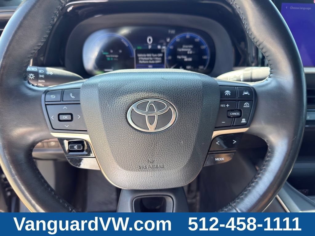 Used 2023 Toyota Crown AWD/4WD image 18