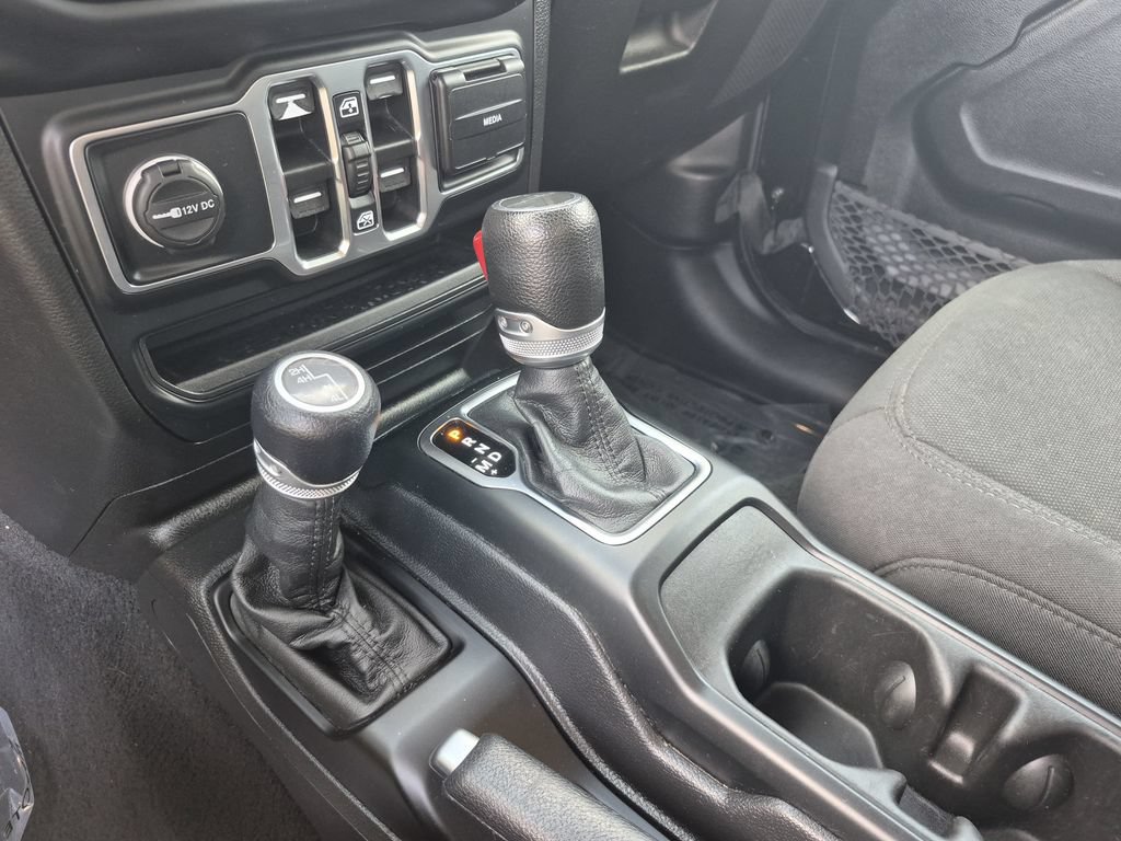 Used 2023 Jeep Gladiator Sport AWD/4WD image 10