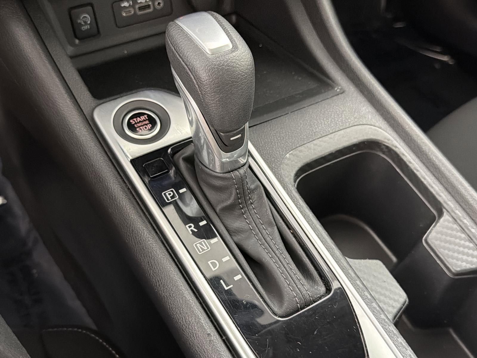 Used 2025 Nissan Sentra SV FWD image 15
