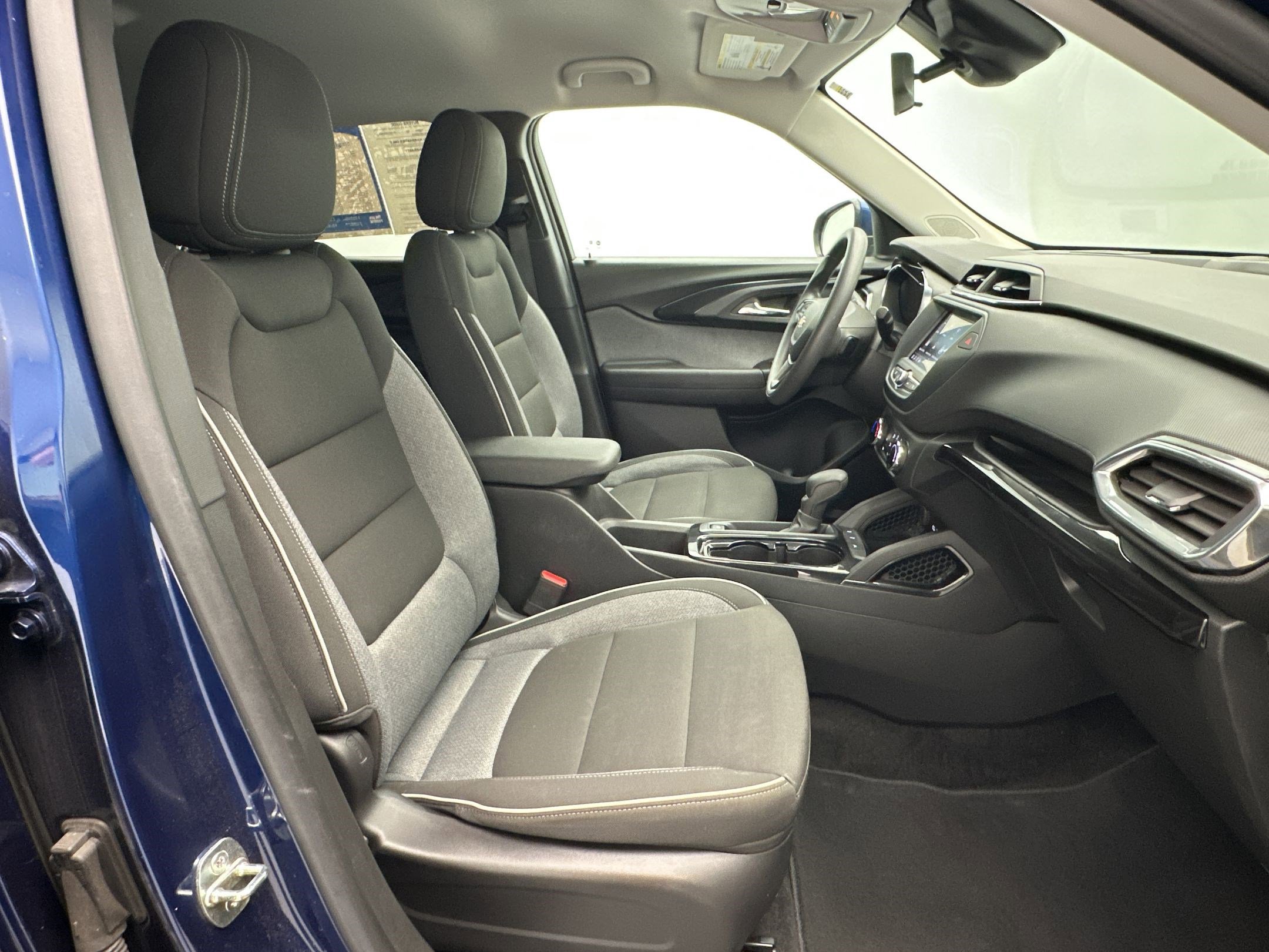 Certified 2023 Chevrolet TrailBlazer LT FWD image 28