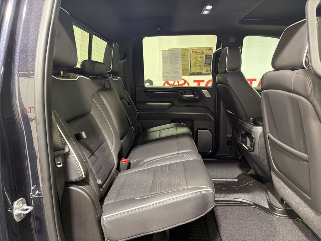 Used 2025 GMC Sierra 2500 AT4X AWD/4WD image 13