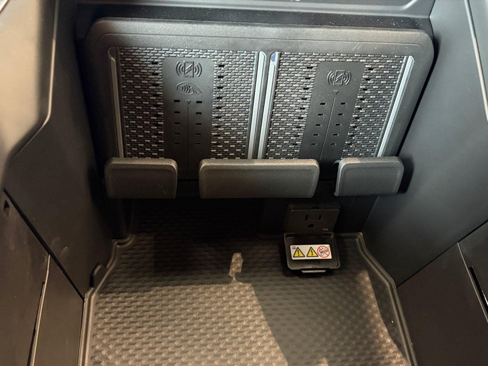 New 2026 RAM 2500 Laramie AWD/4WD image 34