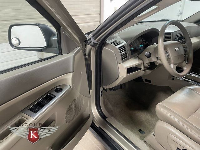 Used 2005 Jeep Grand Cherokee Laredo image 10