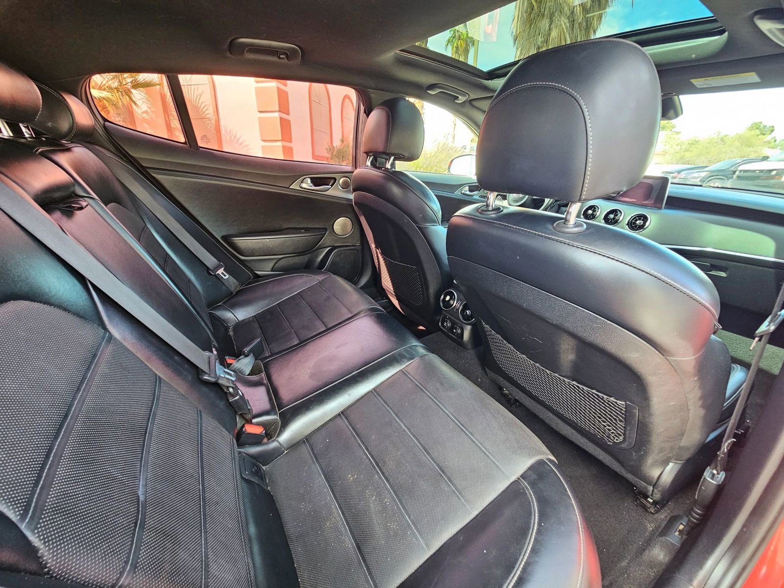 Used 2018 Kia Stinger GT2 image 15