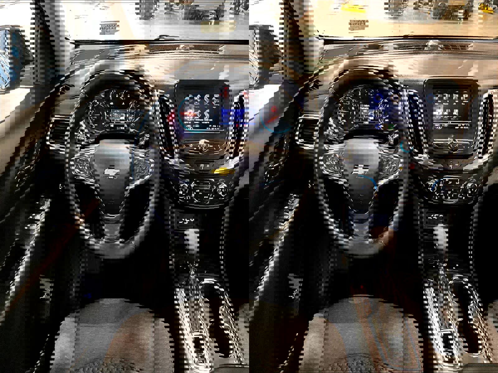 Used 2023 Chevrolet Equinox LT image 17