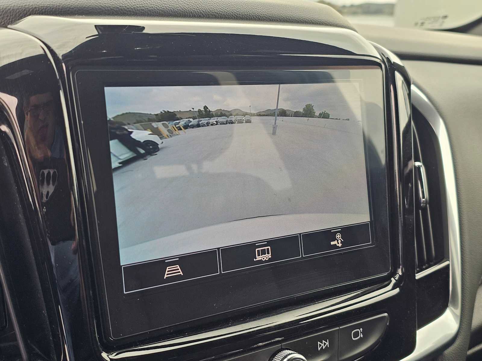 Used 2023 Chevrolet Traverse LT FWD image 29