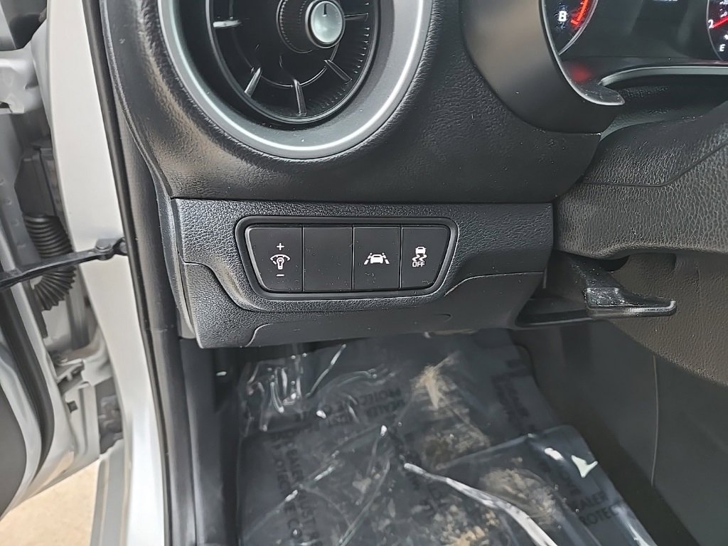 Used 2021 Kia Forte LXS image 10