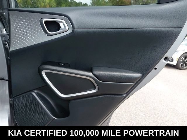 Certified 2025 Kia Soul LX w/ LX Technology Package FWD image 24