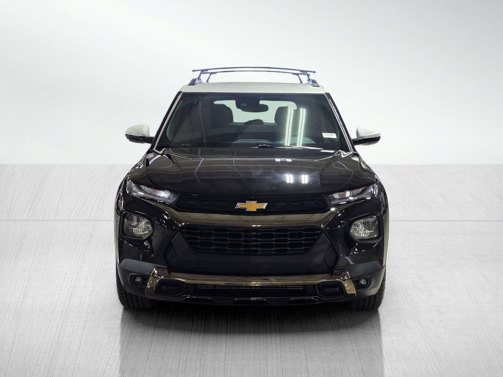 Used 2023 Chevrolet TrailBlazer ACTIV w/ Convenience Package FWD image 2